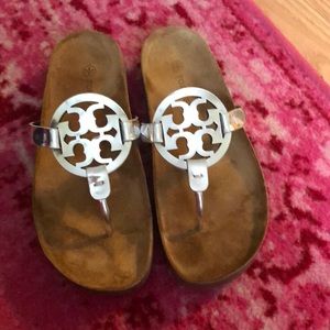 BRAND NEW - Tory Burch Miller Cloud Metallic Silver Sandals - Size 8
